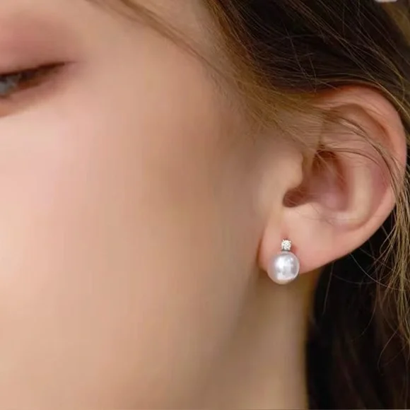 8mm White Freshwater Pearl 925 Sterling Silver Stud Earrings - Picture 4 of 8